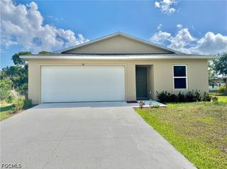 26 NE 12th TER, Cape Coral, FL 33909
