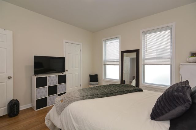 493 Manchester St 1, Manchester, NH 03103