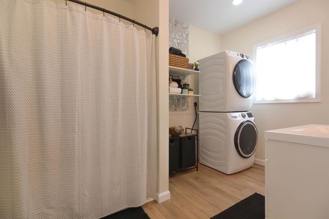 493 Manchester St 1, Manchester, NH 03103