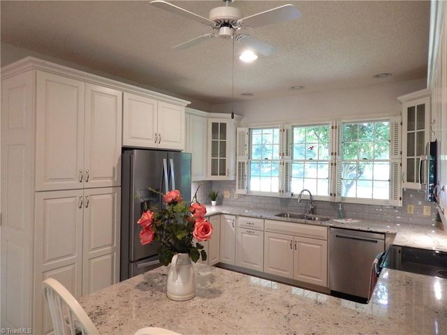 329 Laurel Street, Mount Airy, NC 27030