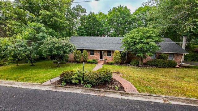 329 Laurel Street, Mount Airy, NC 27030