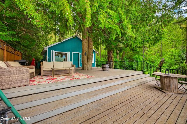 8642 W Upper Twin Lake Shore RD S, Rathdrum, ID 83858