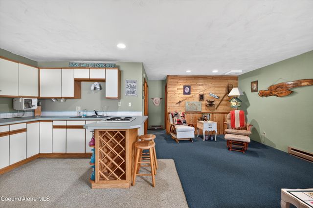 8642 W Upper Twin Lake Shore RD S, Rathdrum, ID 83858