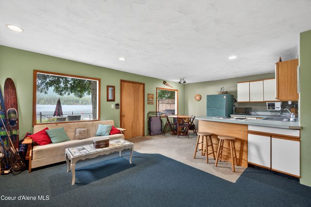 8642 W Upper Twin Lake Shore RD S, Rathdrum, ID 83858