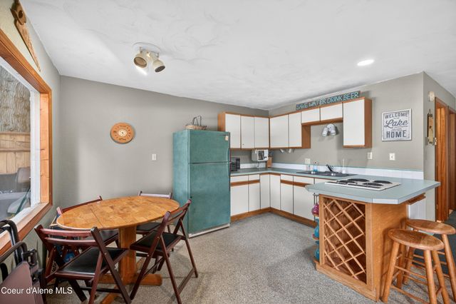 8642 W Upper Twin Lake Shore RD S, Rathdrum, ID 83858