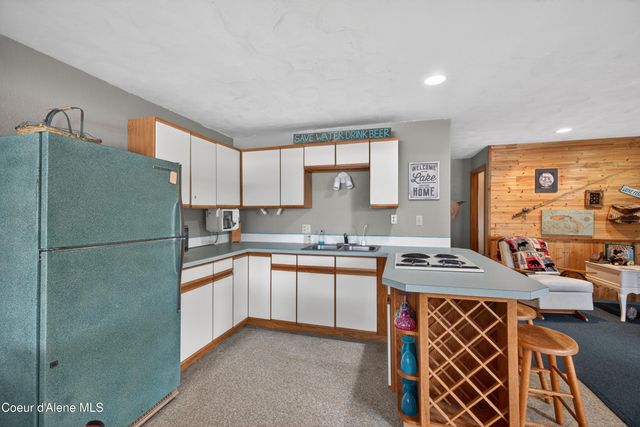 8642 W Upper Twin Lake Shore RD S, Rathdrum, ID 83858