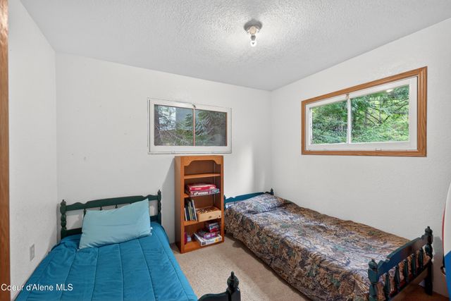 8642 W Upper Twin Lake Shore RD S, Rathdrum, ID 83858