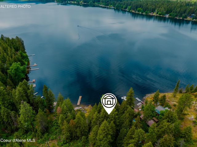 8642 W Upper Twin Lake Shore RD S, Rathdrum, ID 83858