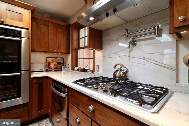 320 HARTSWICK AVE, State College, PA 16803