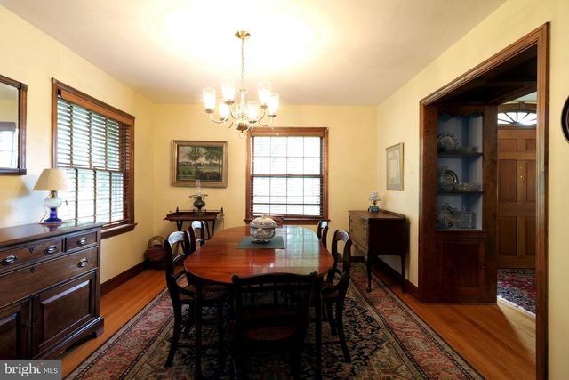 320 HARTSWICK AVE, State College, PA 16803