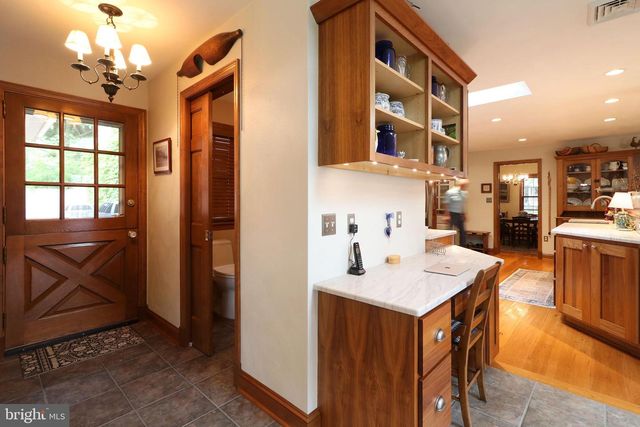 320 HARTSWICK AVE, State College, PA 16803