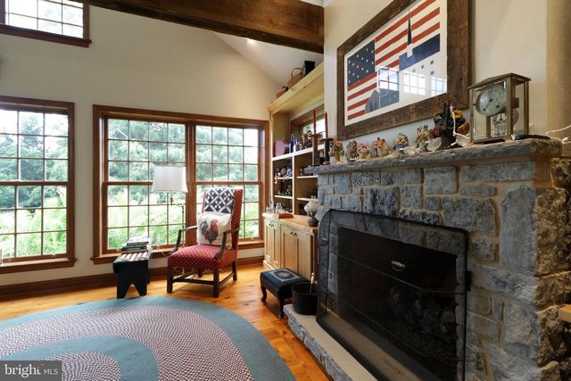 320 HARTSWICK AVE, State College, PA 16803