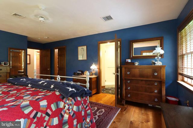 320 HARTSWICK AVE, State College, PA 16803