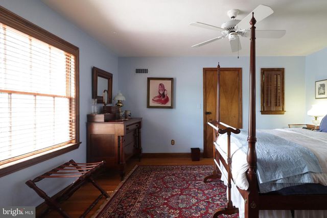 320 HARTSWICK AVE, State College, PA 16803