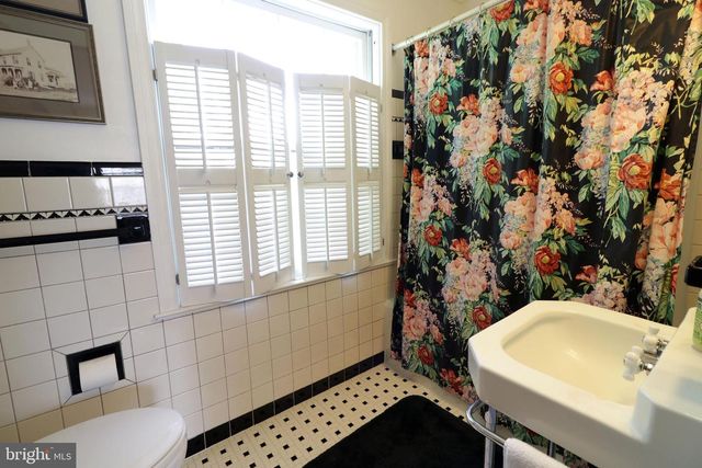 320 HARTSWICK AVE, State College, PA 16803