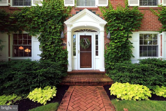 320 HARTSWICK AVE, State College, PA 16803