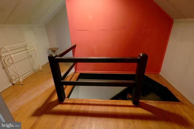 320 HARTSWICK AVE, State College, PA 16803