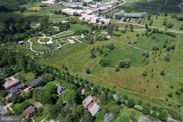 320 HARTSWICK AVE, State College, PA 16803