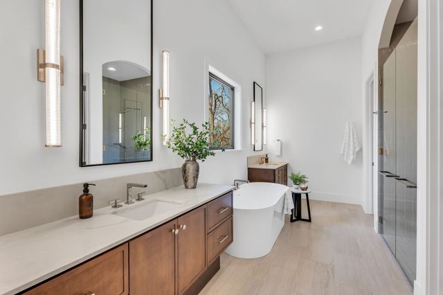 3806 Harding Pl, Nashville, TN 37215