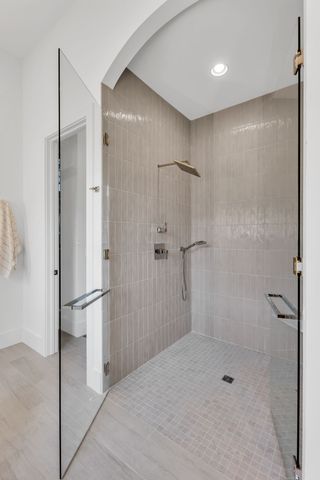 3806 Harding Pl, Nashville, TN 37215