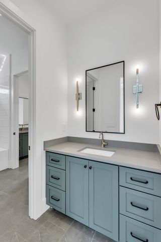3806 Harding Pl, Nashville, TN 37215