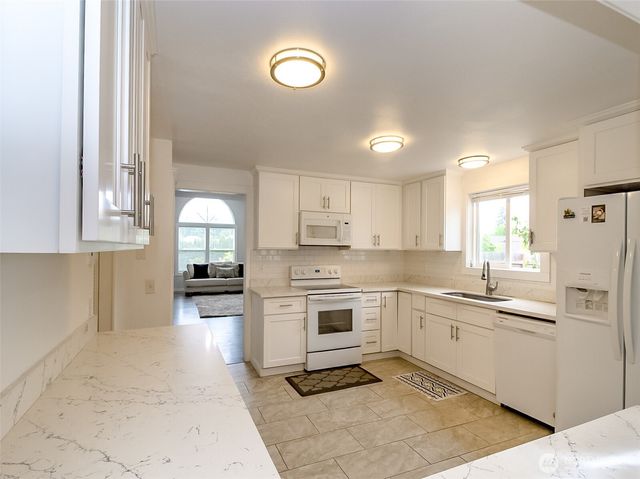 8802 8th Avenue W, Everett, WA 98204