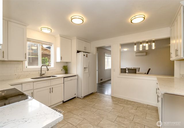 8802 8th Avenue W, Everett, WA 98204
