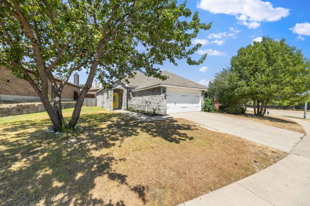 8275 Clarksprings Drive, Dallas, TX 75236