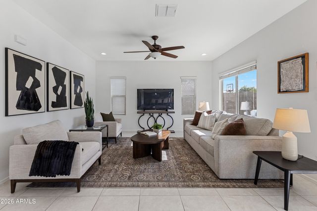 1819 W BONANZA Drive, Phoenix, AZ 85085