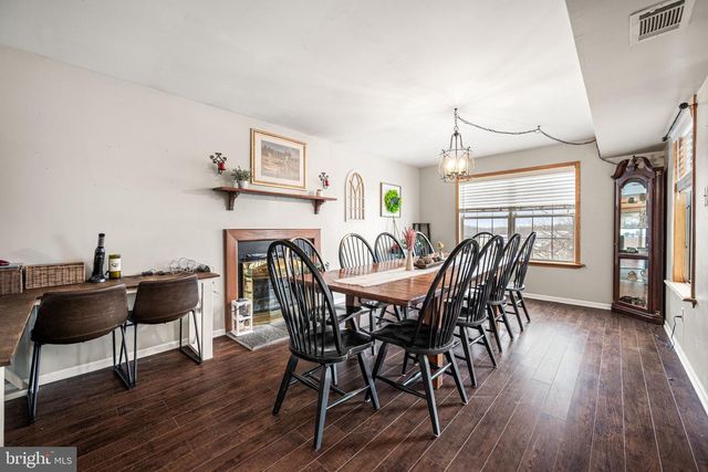 1221 RHODE ISLAND LN, Downingtown, PA 19335