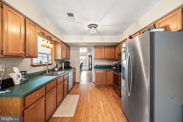 1221 RHODE ISLAND LN, Downingtown, PA 19335