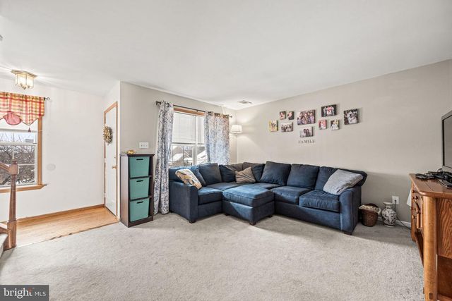 1221 RHODE ISLAND LN, Downingtown, PA 19335