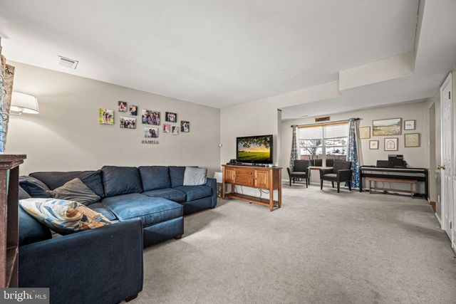 1221 RHODE ISLAND LN, Downingtown, PA 19335