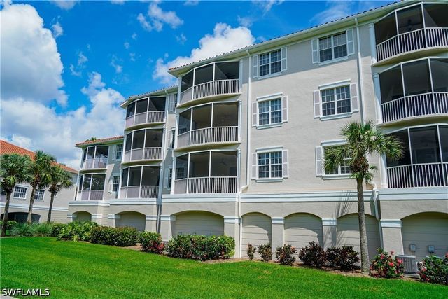 4853 Hampshire CT 105, Naples, FL 34112