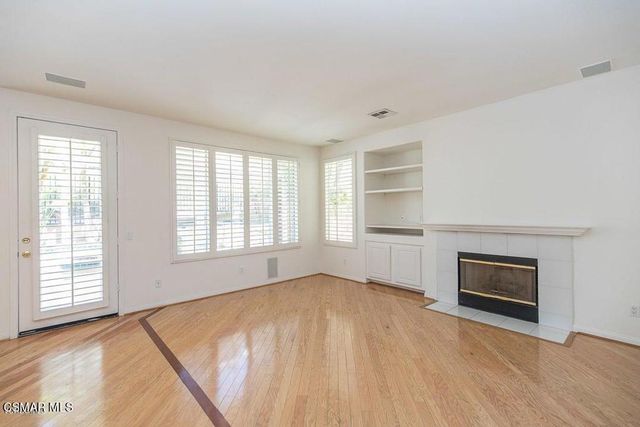 3035 Hollycrest Avenue, Thousand Oaks, CA 91362