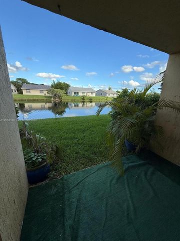7650 Westwood Dr 509, Tamarac, FL 33321