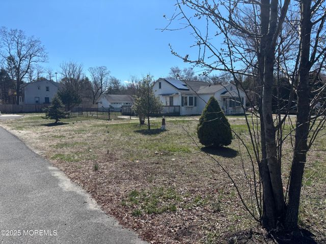 633 Hulses Corner Road, Howell, NJ 07731