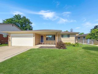 36203 La Marra Drive, Sterling Heights, MI 48310