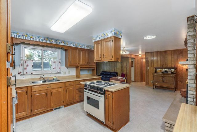 1566 Chillicothe Street, Obetz, OH 43207