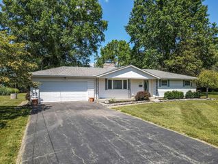 1566 Chillicothe Street, Obetz, OH 43207