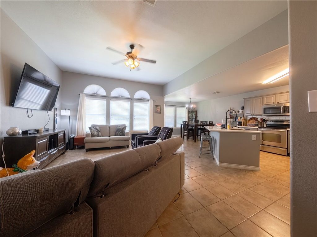 3805 Los Arroyos Dr, Corpus Christi, TX 78414 — photo 4