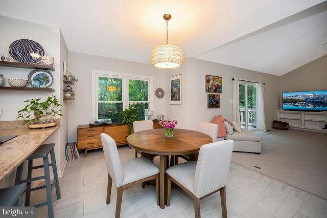 2 ENGLISH HILLS DR, Fredericksburg, VA 22406