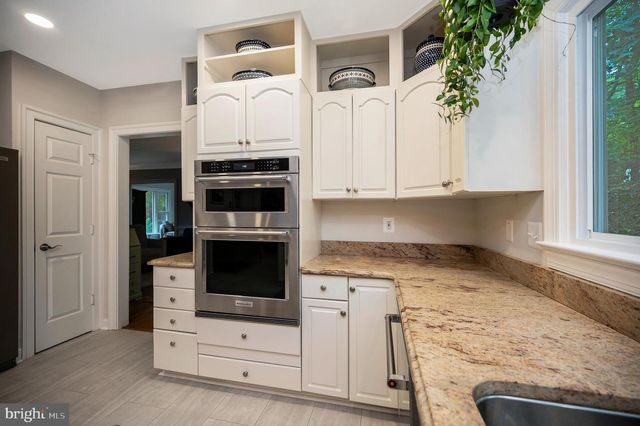 2 ENGLISH HILLS DR, Fredericksburg, VA 22406