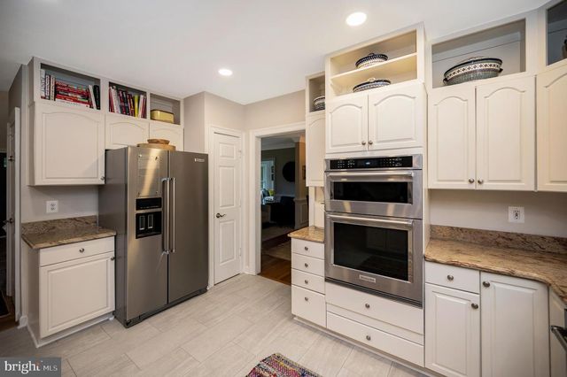 2 ENGLISH HILLS DR, Fredericksburg, VA 22406