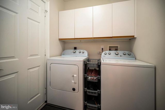 2 ENGLISH HILLS DR, Fredericksburg, VA 22406