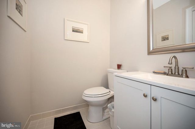 2 ENGLISH HILLS DR, Fredericksburg, VA 22406