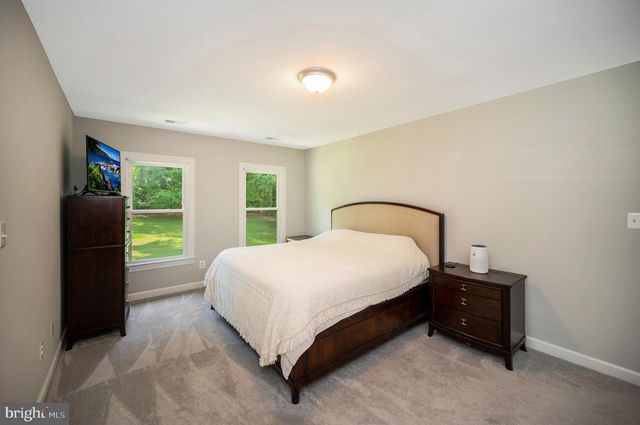 2 ENGLISH HILLS DR, Fredericksburg, VA 22406