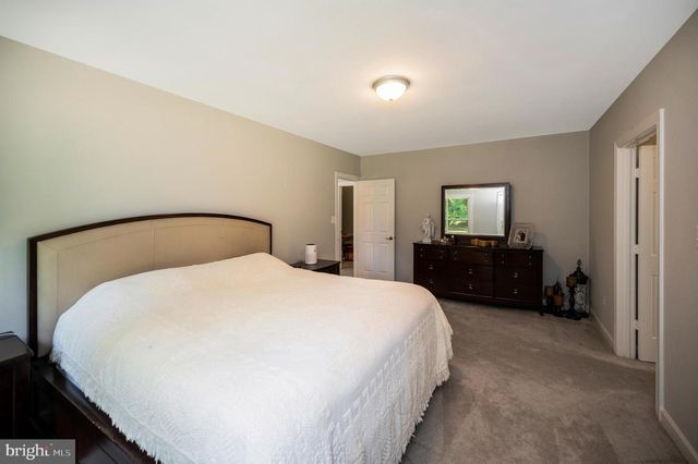 2 ENGLISH HILLS DR, Fredericksburg, VA 22406