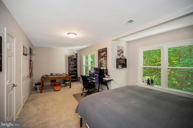 2 ENGLISH HILLS DR, Fredericksburg, VA 22406