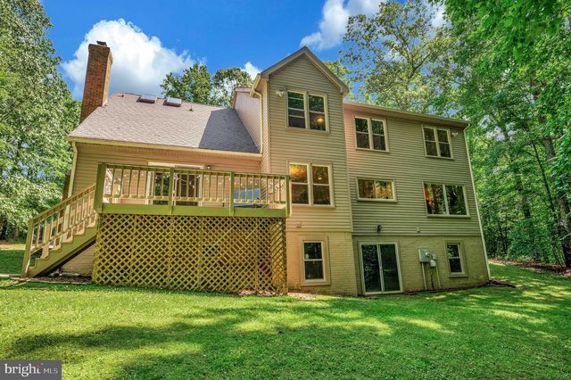 2 ENGLISH HILLS DR, Fredericksburg, VA 22406